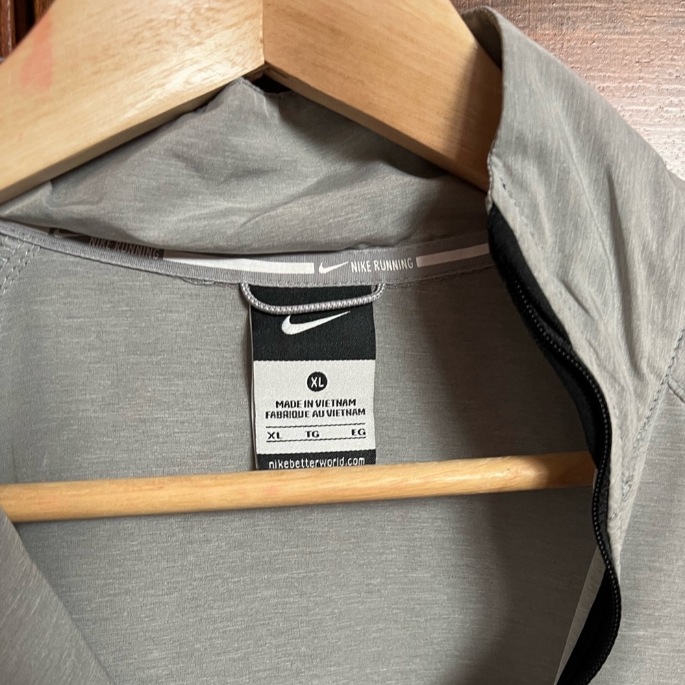 Nike | Lightweight Running Jacket - image 3
